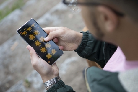 Duolingo startet Deutschland-Offensive - Achtung! Neo soll die Sprachlern-App Duolingo in Deutschland promoten - Foto: Achtung!